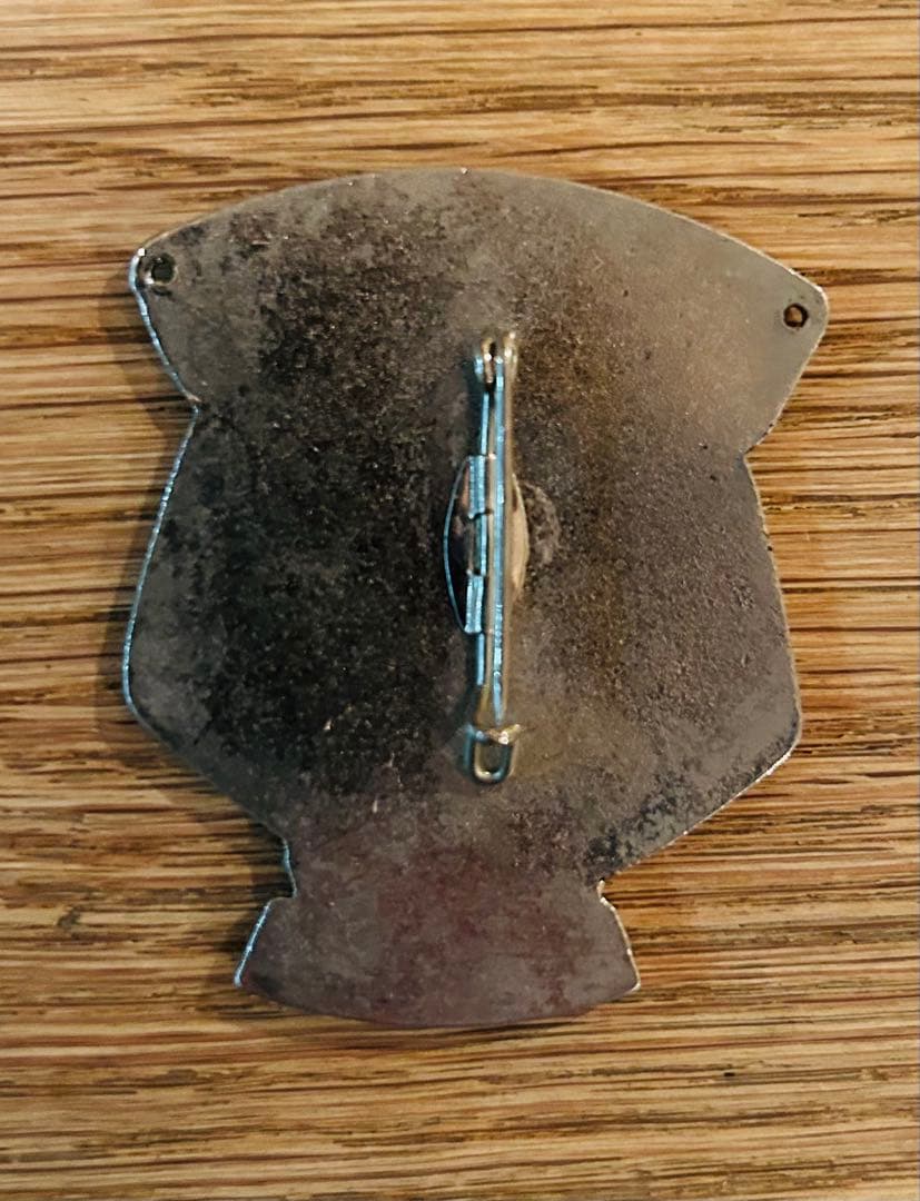 超撃レア】LA.ROCKA ピンバッジ - メルカリ