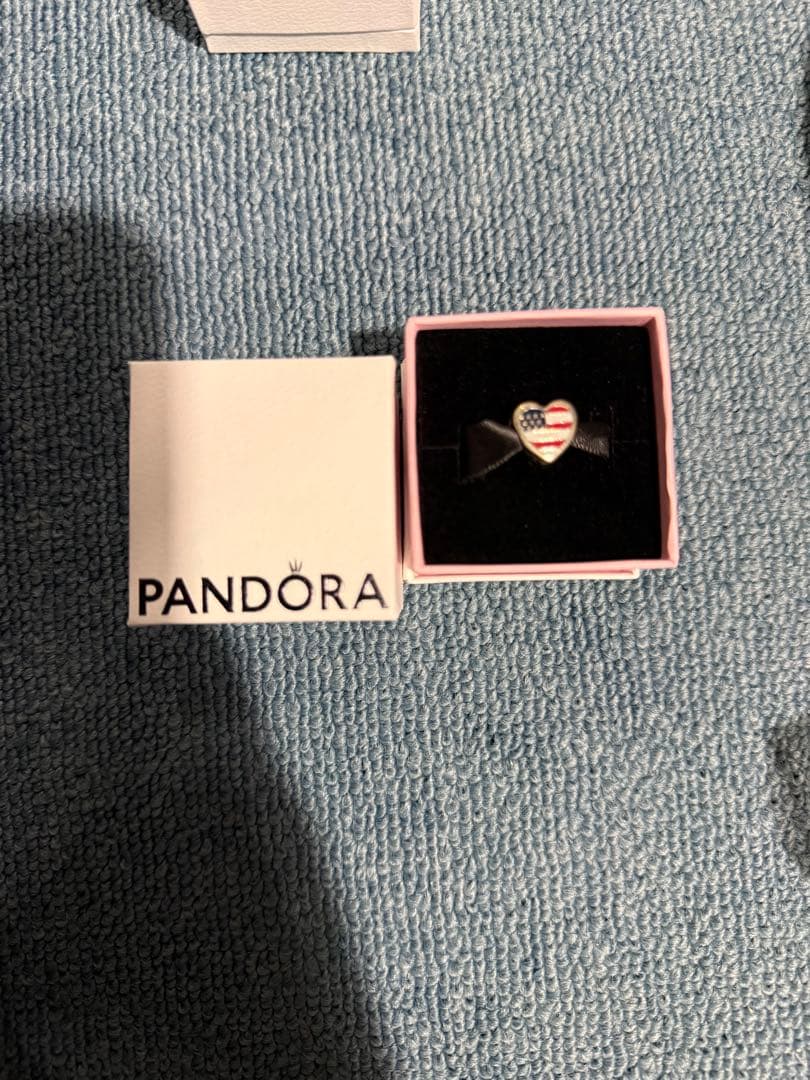 Pandora アメリカ国旗ハートチャーム (US limited)