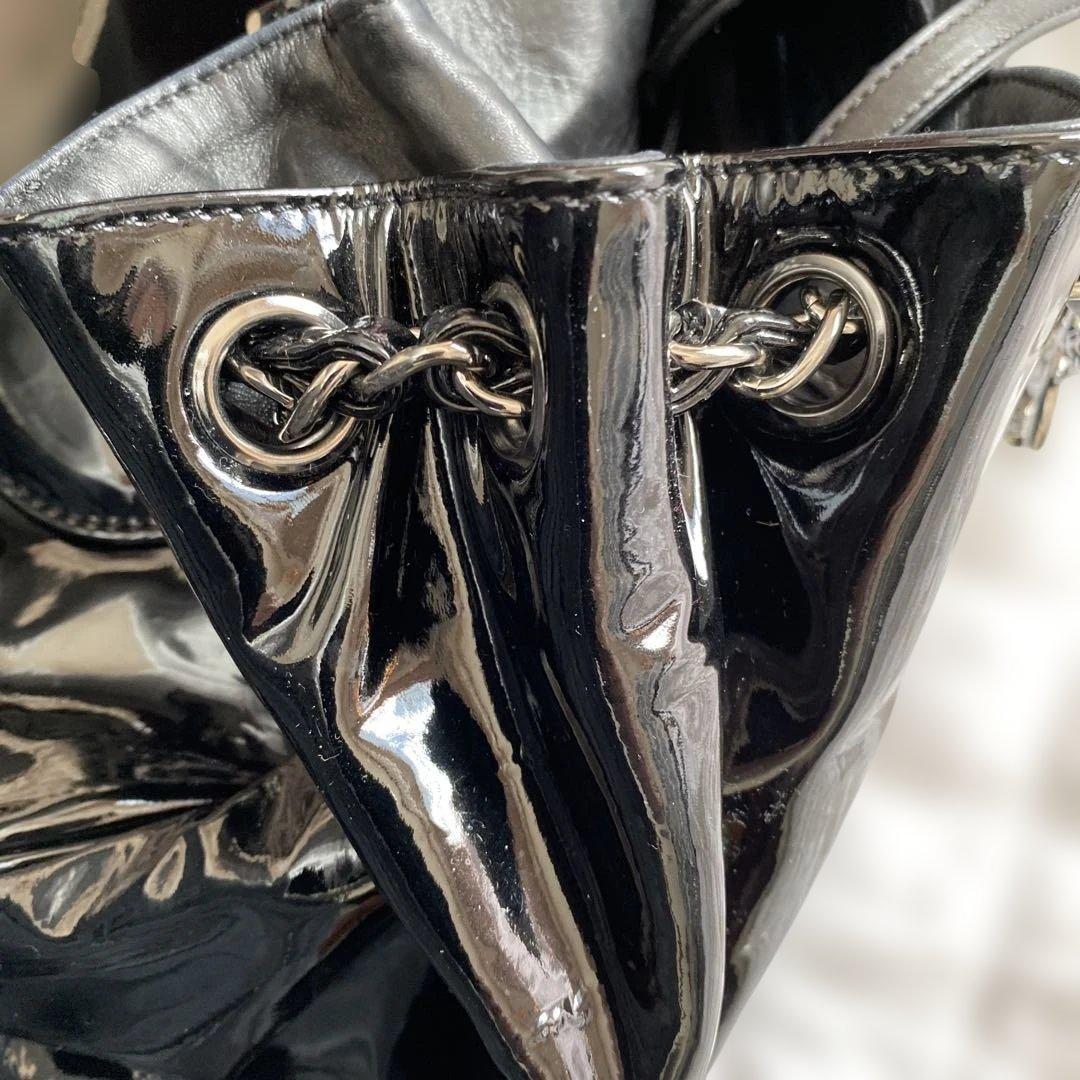 Y*A様 CHANEL 廃盤シャネルフラワーエナメルブラック ハンドバッグ