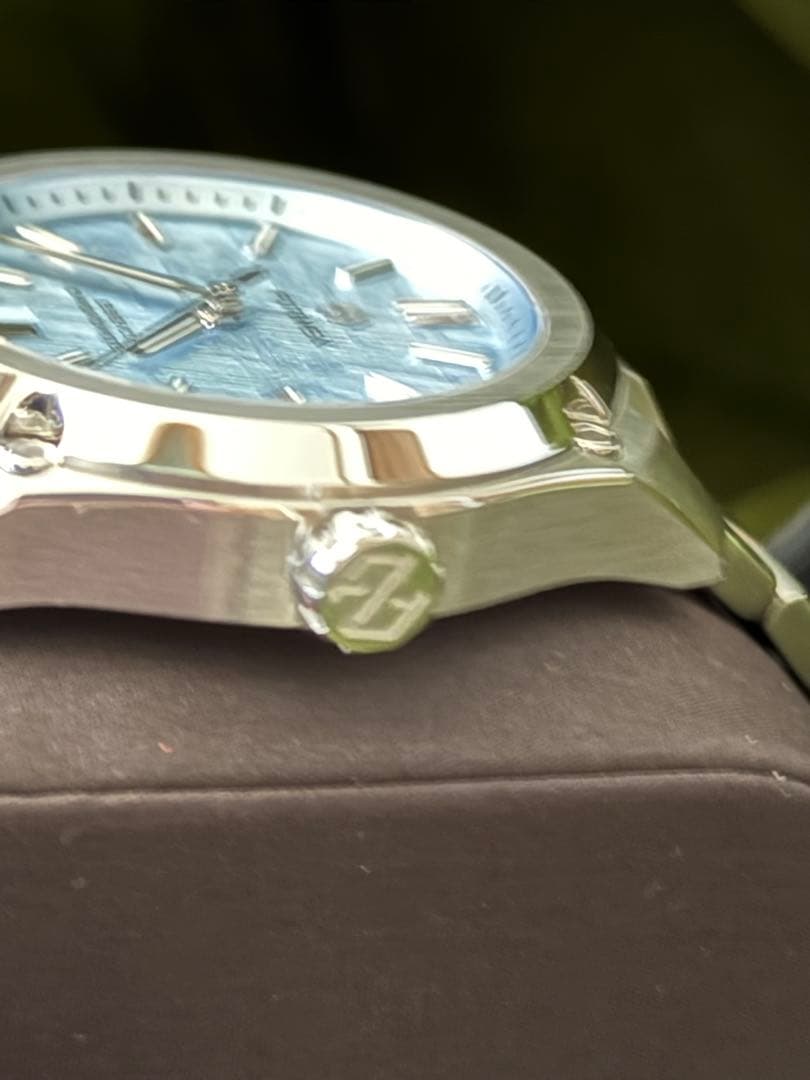 FORMEX アイスブルーメテオライト文字盤