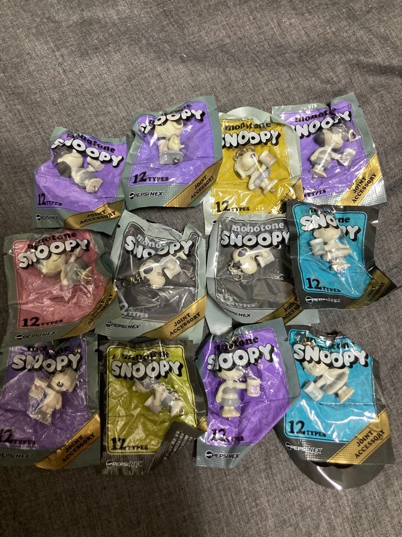 スヌーピー　全国おいしいものアクセサリー　まとめ売り　大量