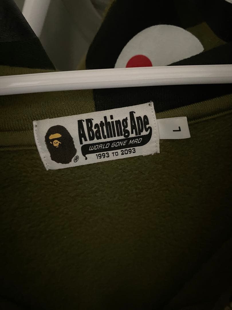 A Bathing ape 迷彩 シャークパーカー Big foodie