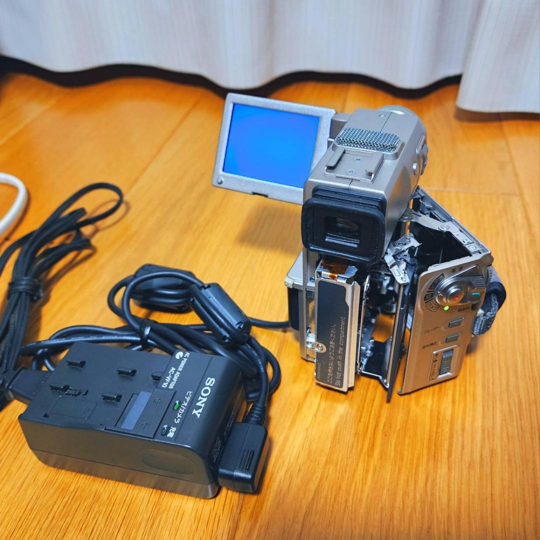 【動作確認済】高画質 SONY MiniDV ビデオカメラ DCR-PC1