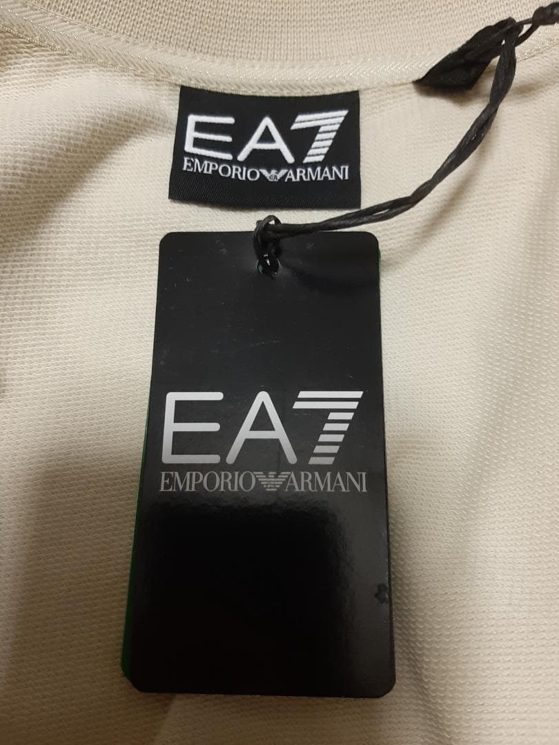 【専用】EA7/アルマーニジュニア　テーピング・スウェット　12A・12歳