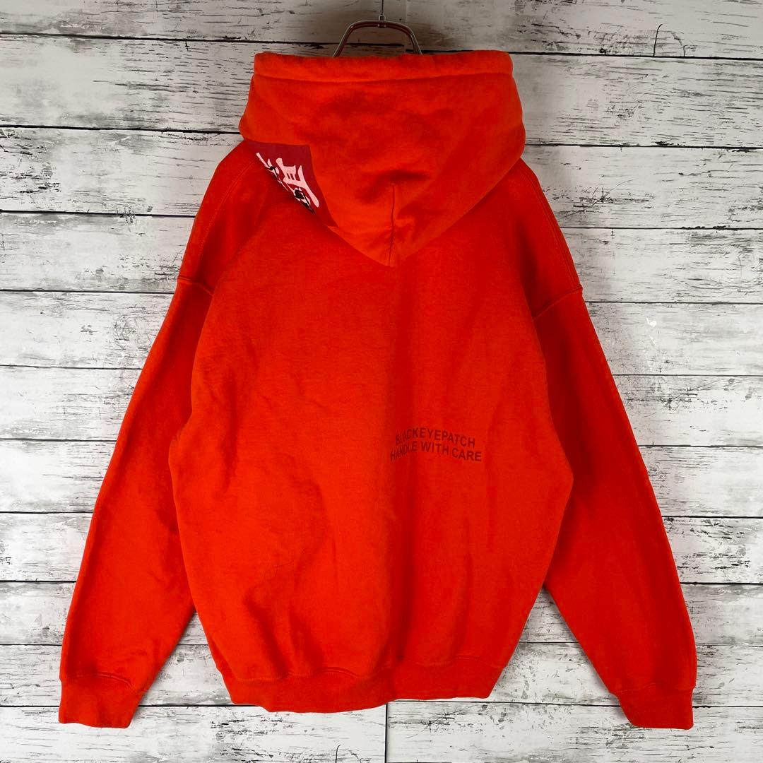 【即完売デザイン】ブラックアイパッチ☆センタープリント 希少カラー パーカー