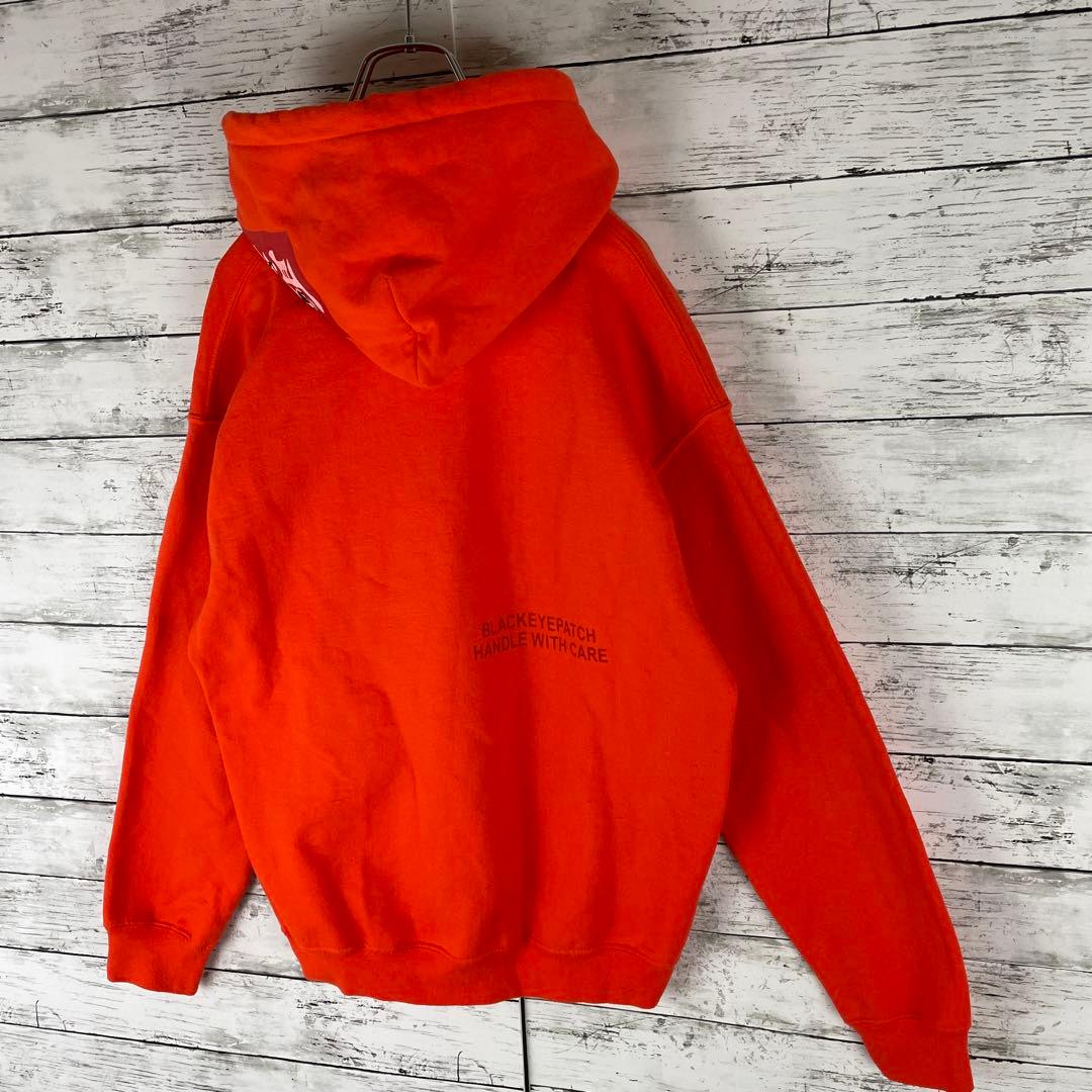 【即完売デザイン】ブラックアイパッチ☆センタープリント 希少カラー パーカー