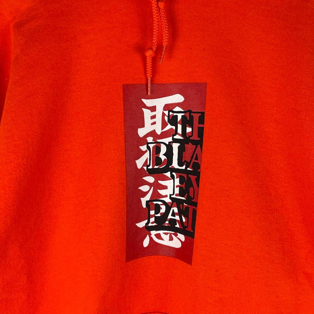 【即完売デザイン】ブラックアイパッチ☆センタープリント 希少カラー パーカー