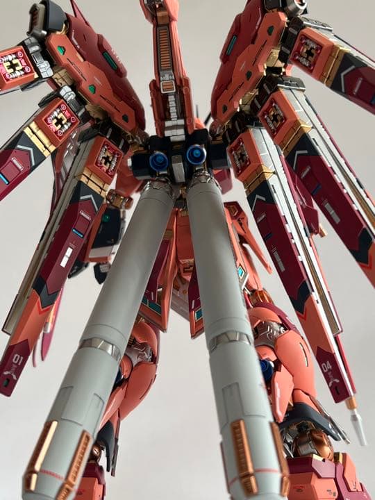 ガンプラ RG 1/144 Hi-νガンダム 塗装完成品