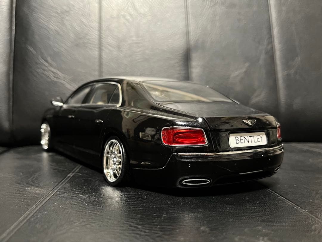 ベントレー　フライングスーパー　1/18