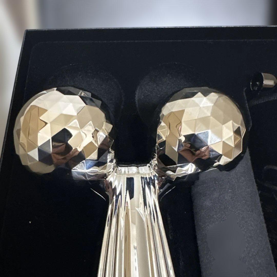 ReFa 美顔ローラー 専用ケース付き - メルカリ