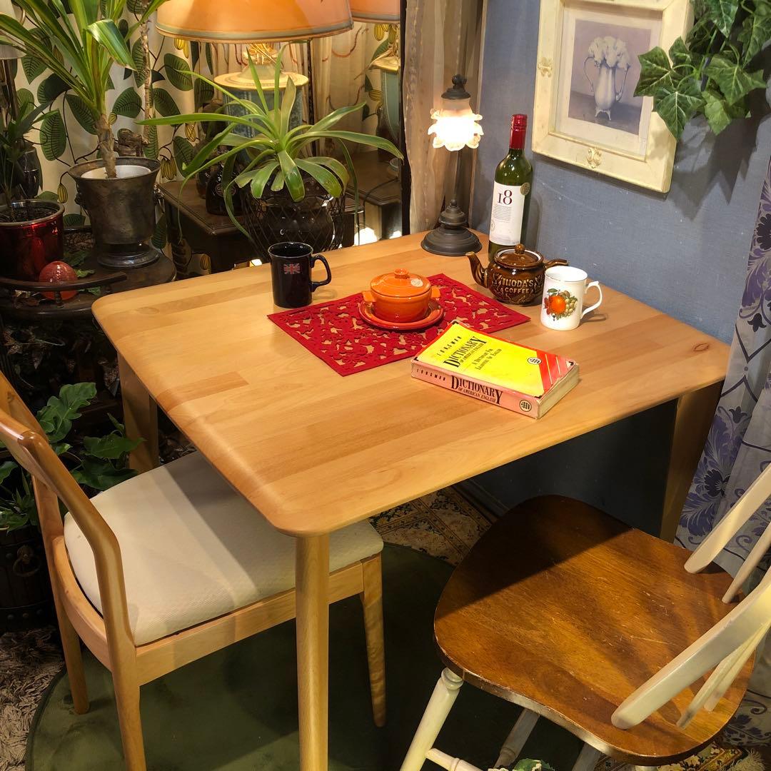 極美品　アルダー　ソリッド　テーパードレッグ　コンパクト　ダイニングテーブル