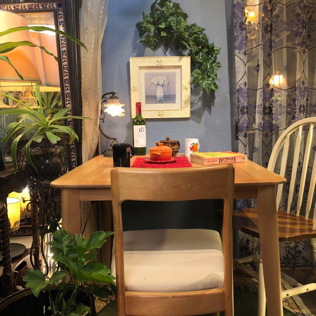 極美品　アルダー　ソリッド　テーパードレッグ　コンパクト　ダイニングテーブル