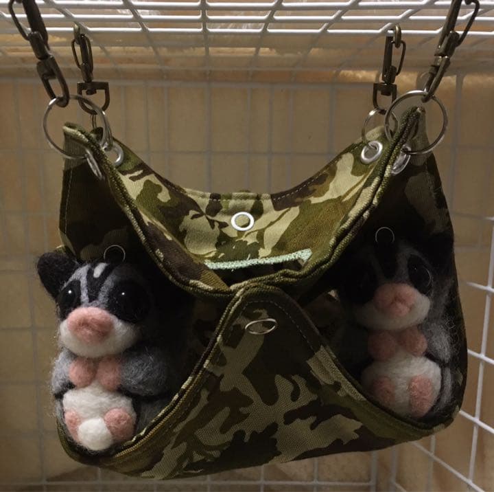 モモンガハウス（ひよ子のパン柄） 冬・春・秋仕様 ラビットボア ポーチ