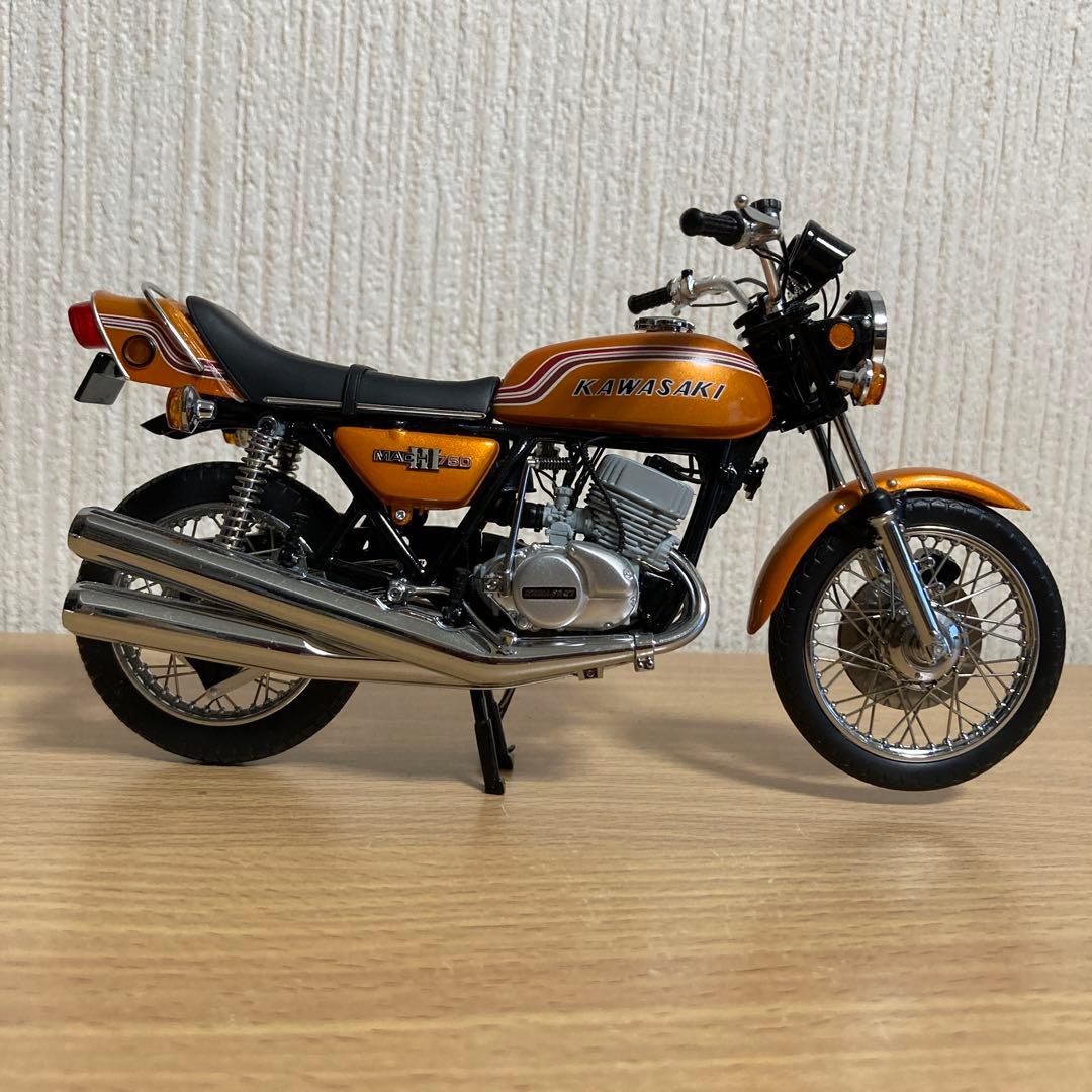 W it's 1/12 Kawasaki MACH Ⅲ 750SS