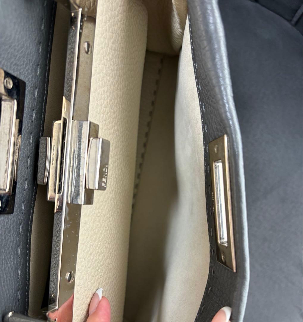 FENDI セレリア ピーカブー ミディアム アスファルトグレー