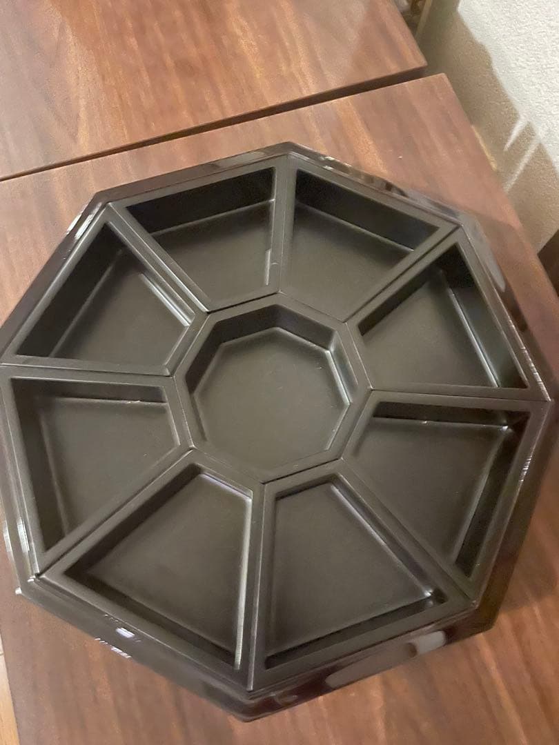 孔雀模様の八角形一段重箱　螺鈿細工 八角形 菓子器