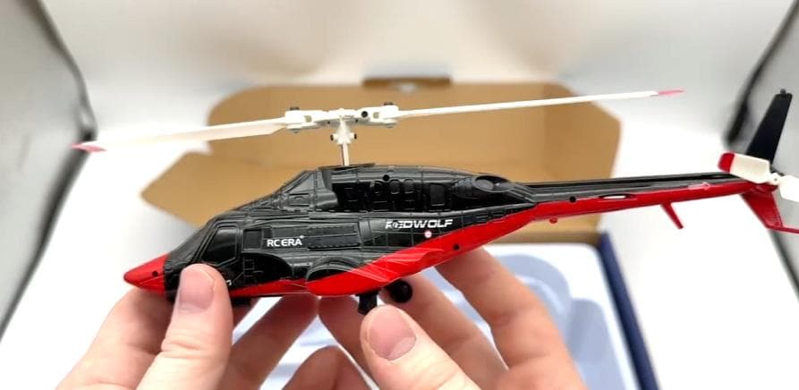 ERA A61 ブラック + レッド ホビーラジコンヘリ