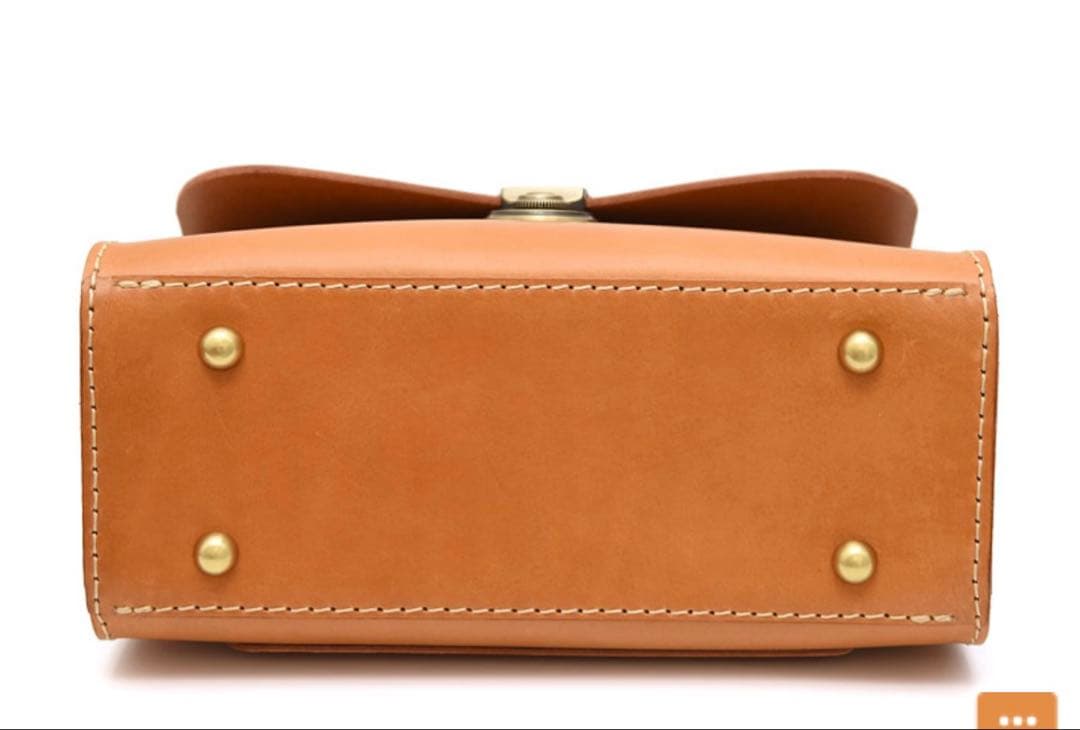 HERZ アオリノハンドバッグ　ショルダーバッグ