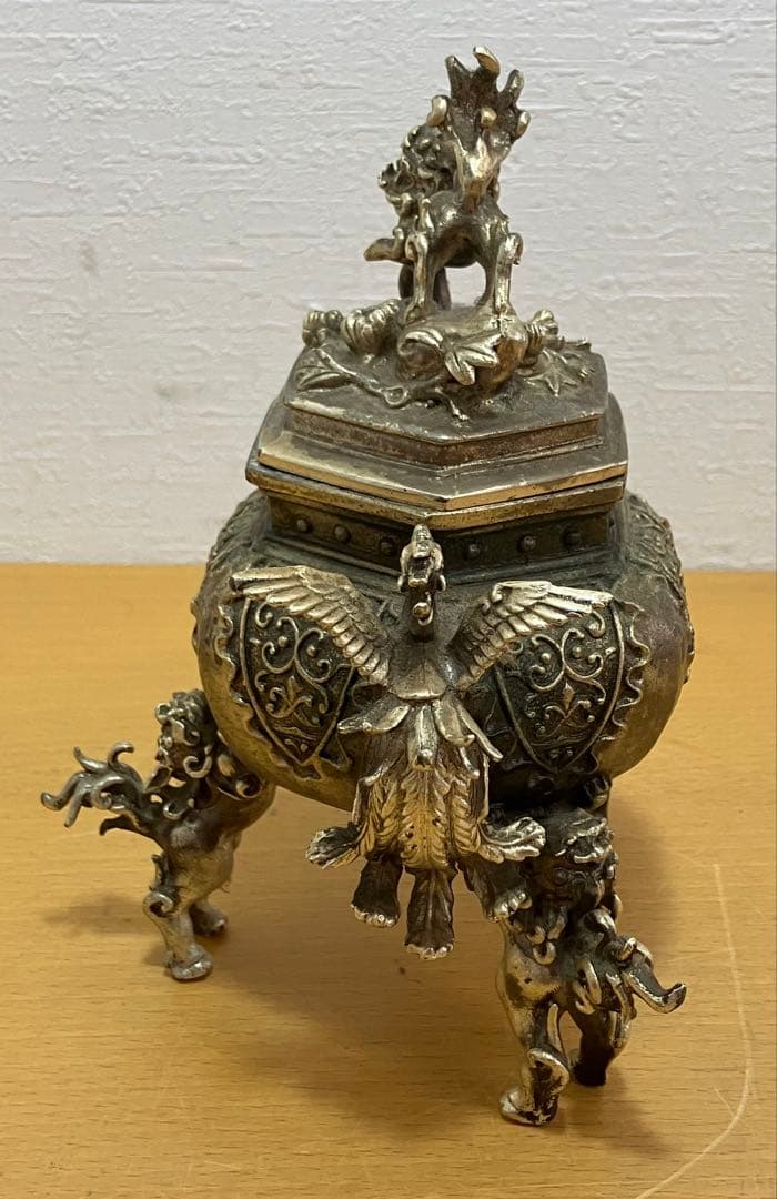 【香炉】六角形の香炉　元成作　獅子飾り付蓋　鳳凰耳飾　獅子三足