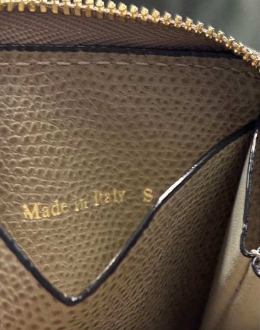 美品✨ヴァレクストラ ケース オイスターグレー ベージュ【送料込み】