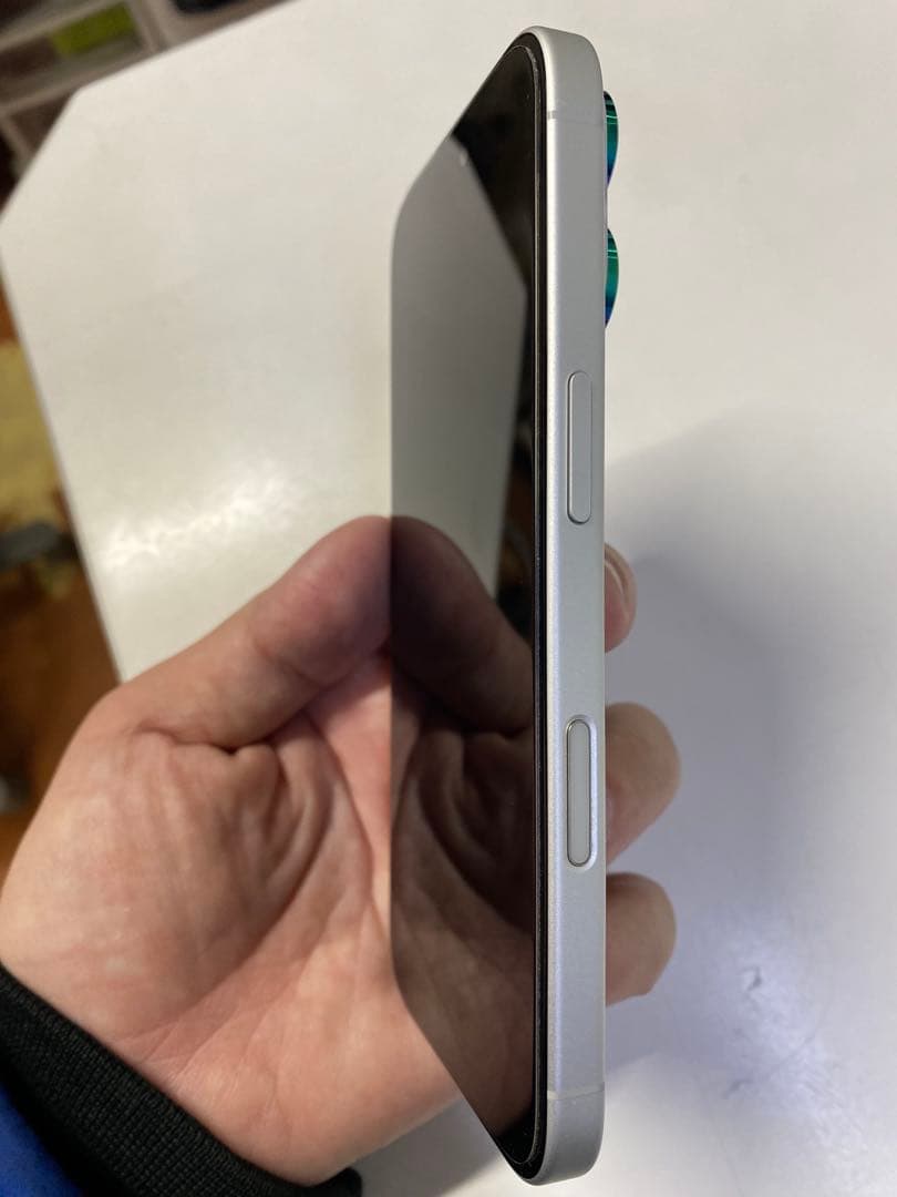 iPhone16 128GB 中古　シムフリー