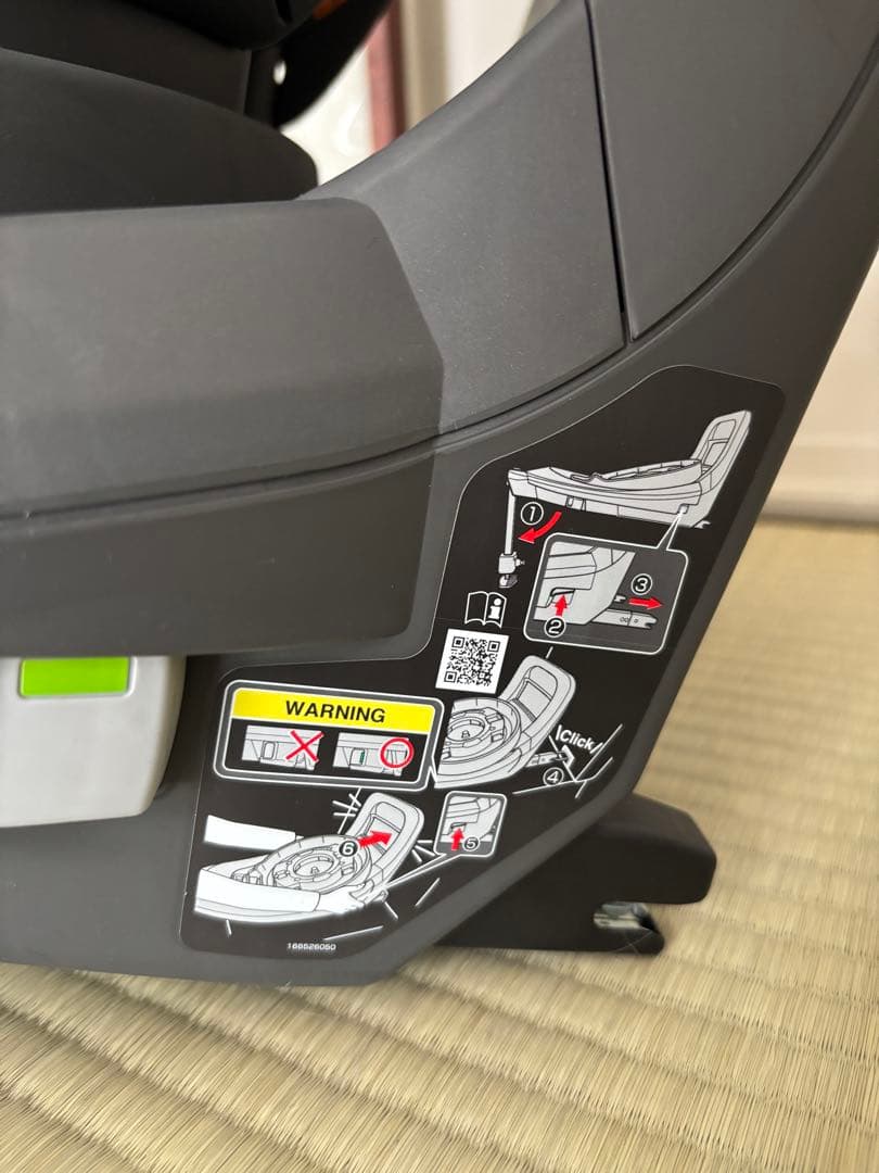 combi チャイルドシート THE S ISOFIX