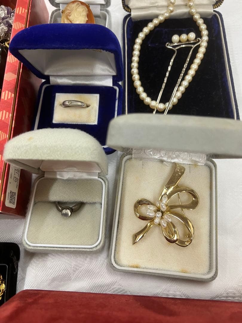 真珠　サンゴネックレス　イミテーションのアクセサリーまとめて　中古品