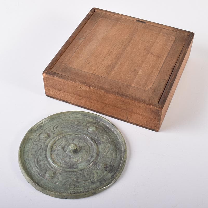 中国 古銅青銅 饕餮文 銅鏡 古鏡 時代箱付 V R8576