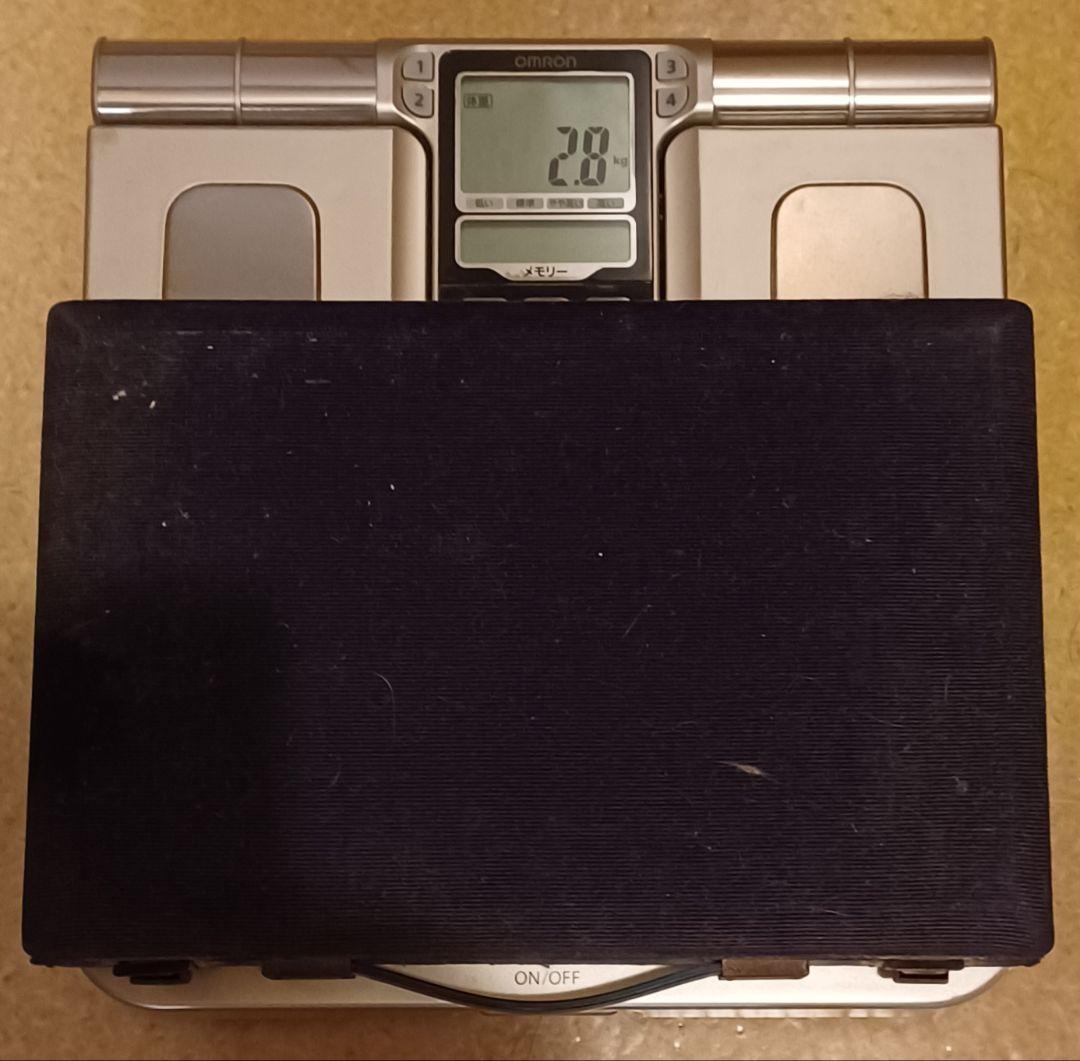 昭和の麻雀牌 総重量2.8kg (持ったときの感触、混ぜたときの独特の音が魅力)