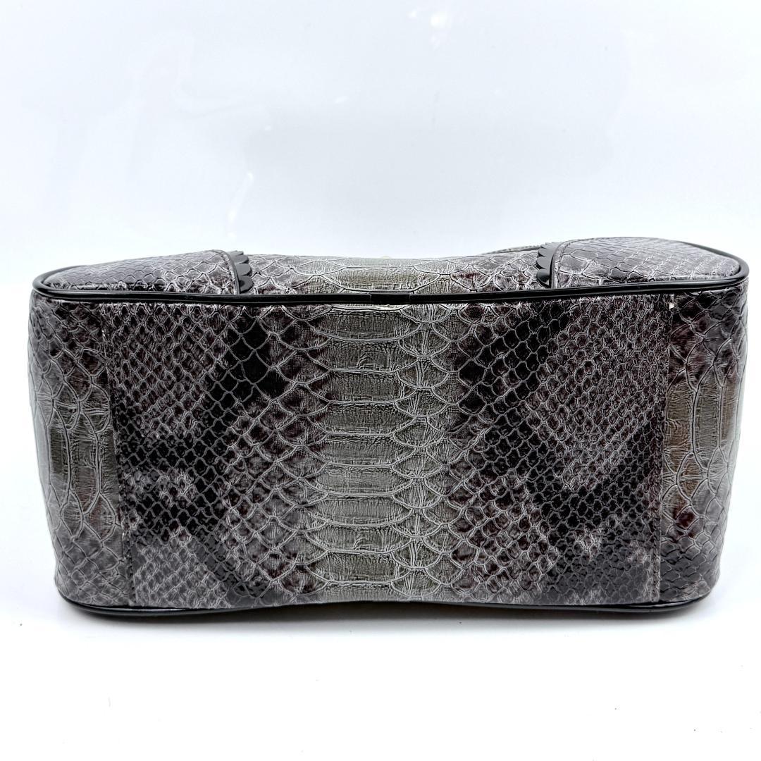 希少 ヴィヴィアンウエストウッド ハンドバッグ ヤスミン 型押し エナメル