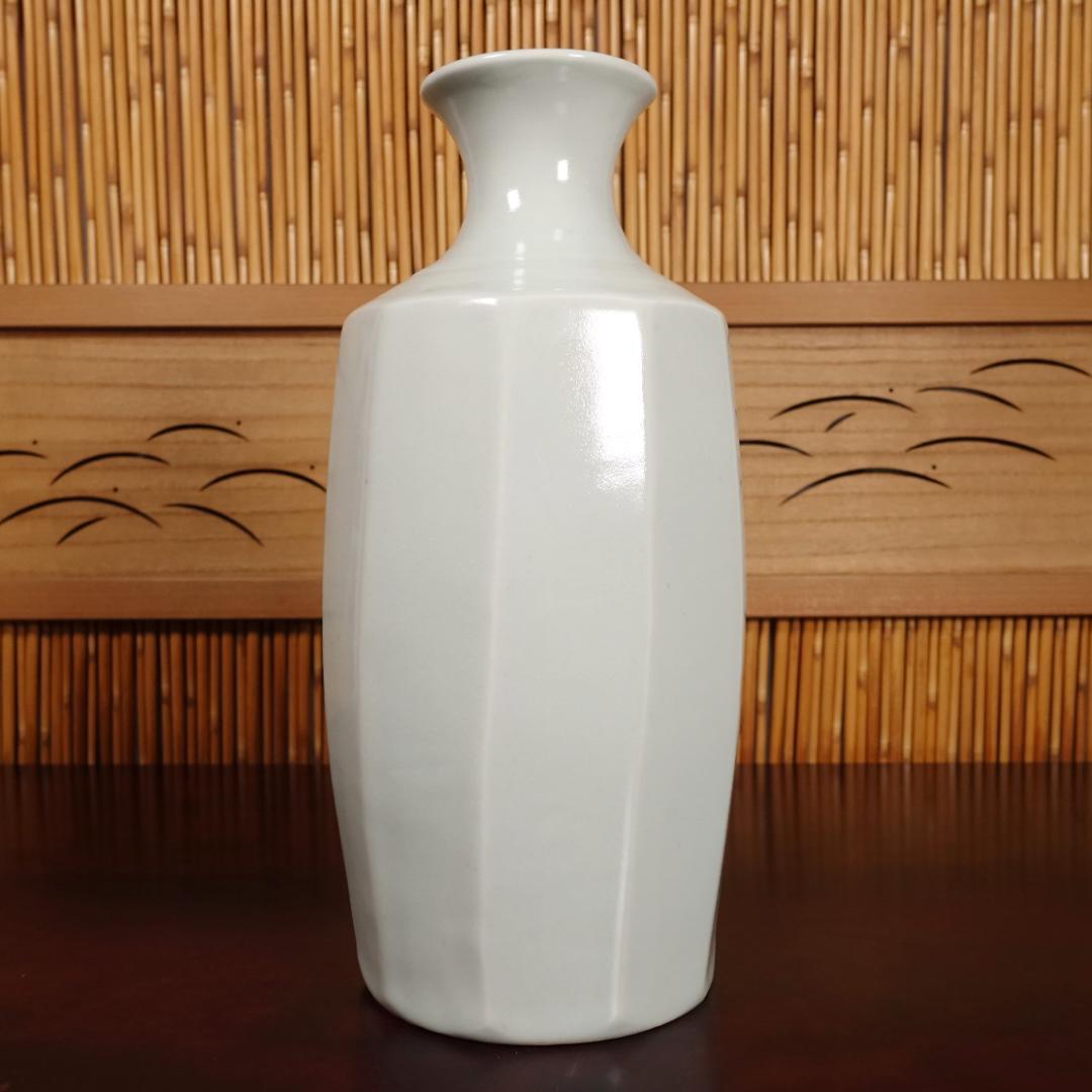 民藝派巨匠 益子焼 名工 瀧田項一 秀逸作 白磁面取瓶子 高29.2cm 共箱