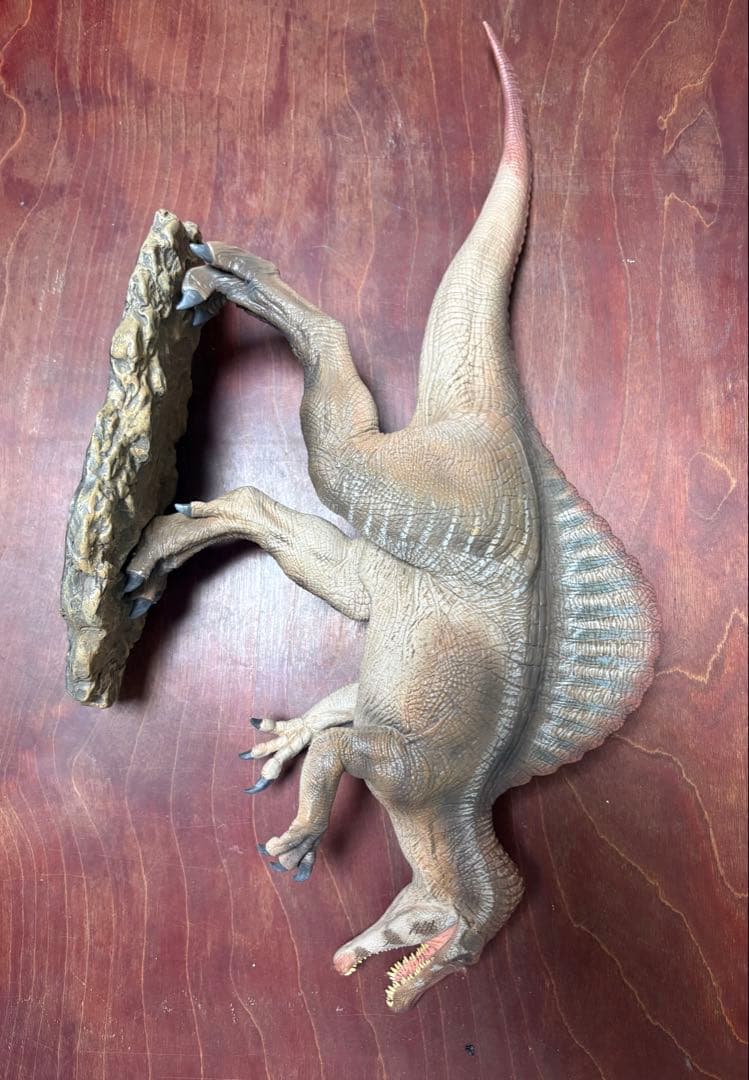 スピノサウルス フィギュア