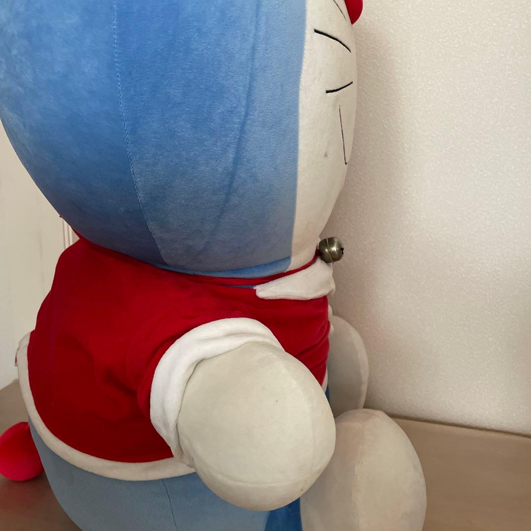 ドラえもん　巨大ぬいぐるみ