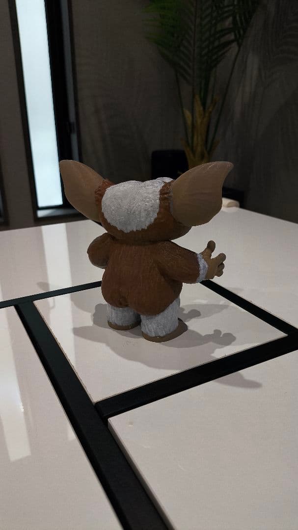 グレムリンのギズモのフィギュア 約15cm