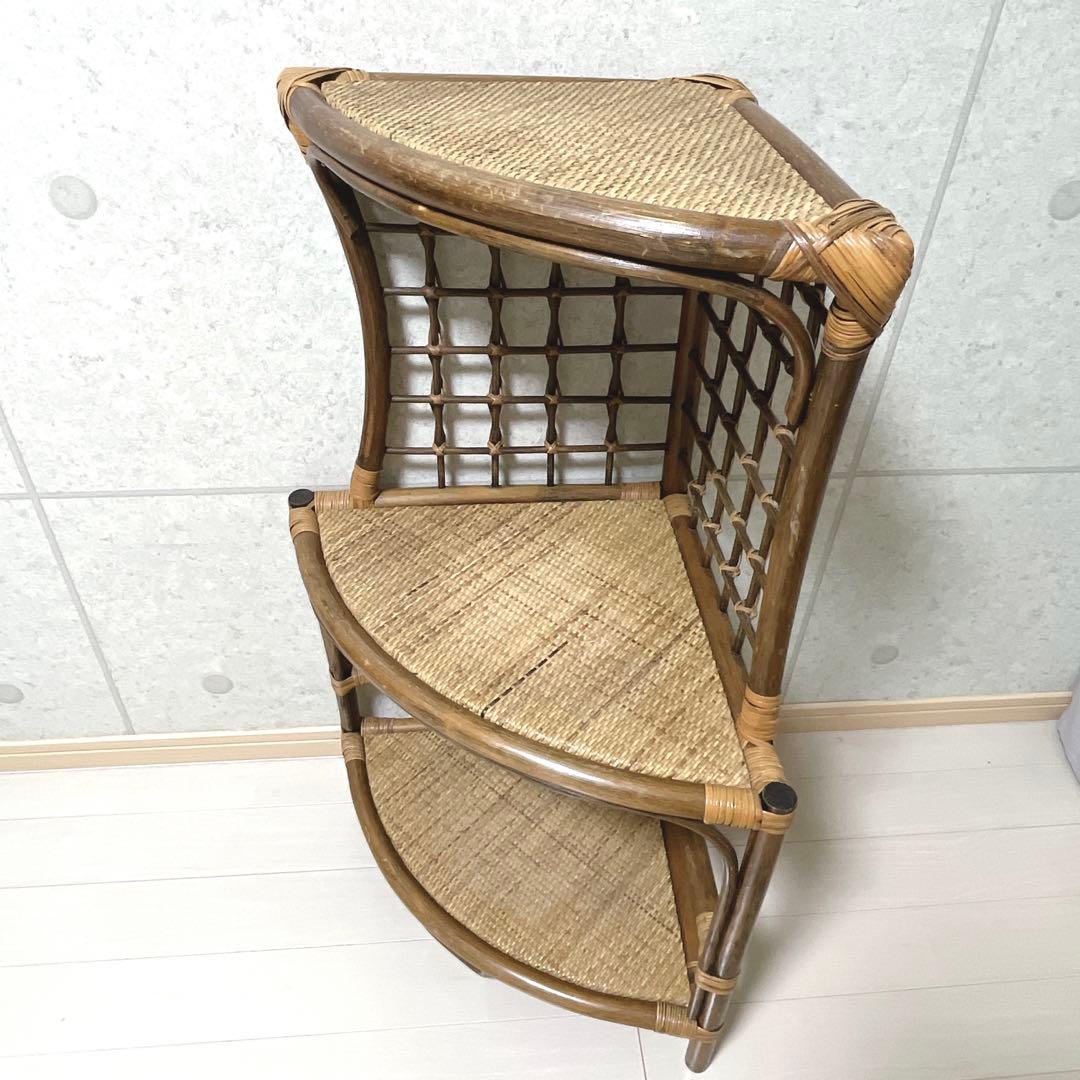 昭和レトロ 3段ラタンシェルフ 扇型コーナーラック 飾り棚