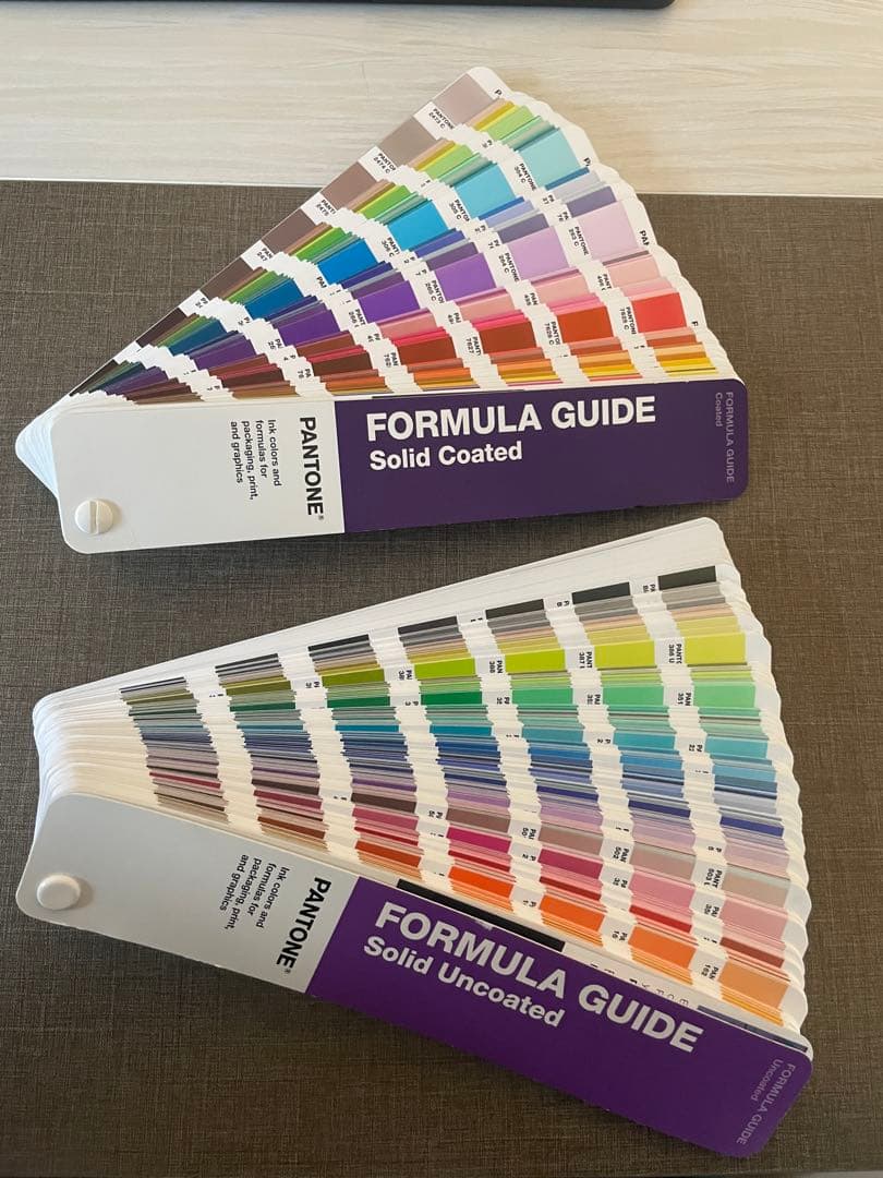 PANTONE パントン　色見本