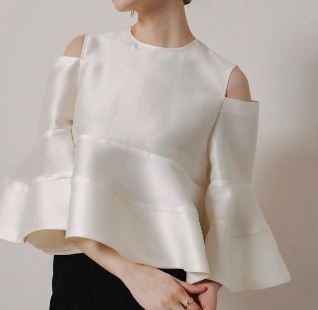 霧雨が降る森 真田まこと展 須賀孝太郎 缶バッジ