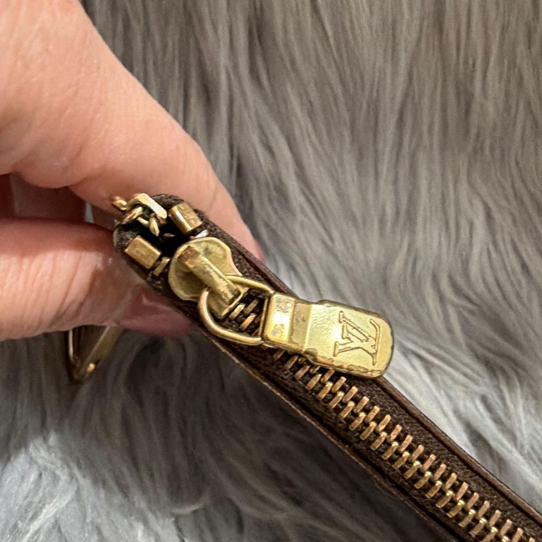 Louis Vuitton モノグラム ケース　ポシェットクレ