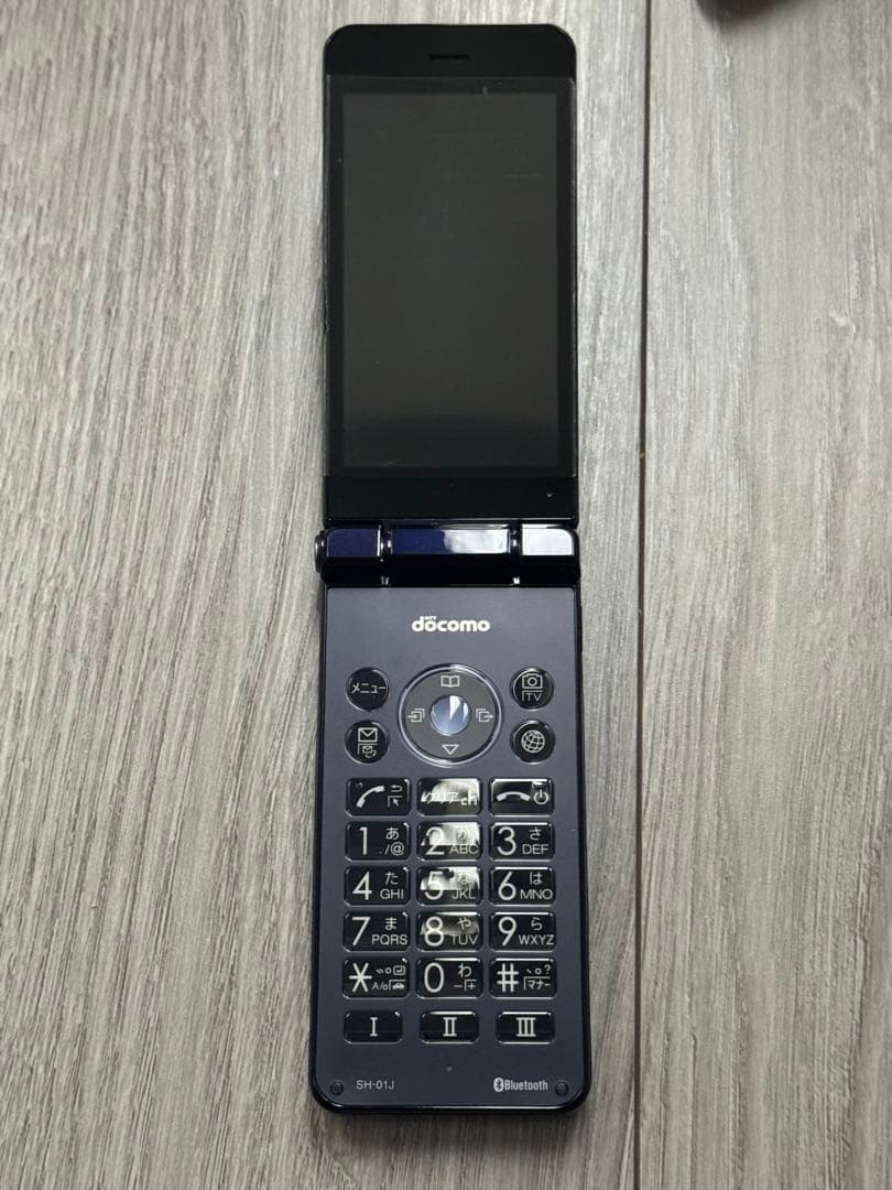 AQUOS ケータイ SH-01J ブルーブラック - メルカリ