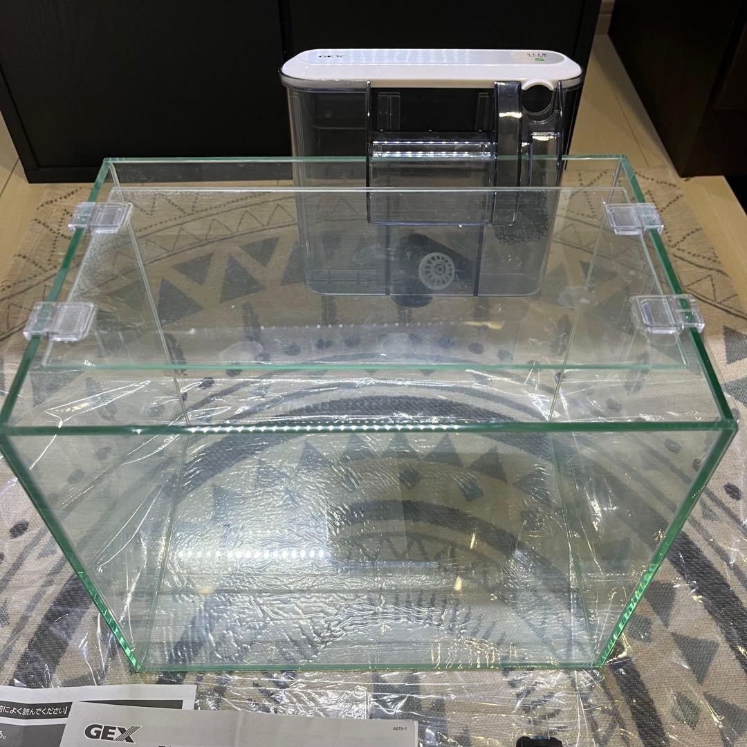 GEX 60センチ曲げガラス水槽 水槽台 ポンプ 水槽備品 小さい水槽まとめ