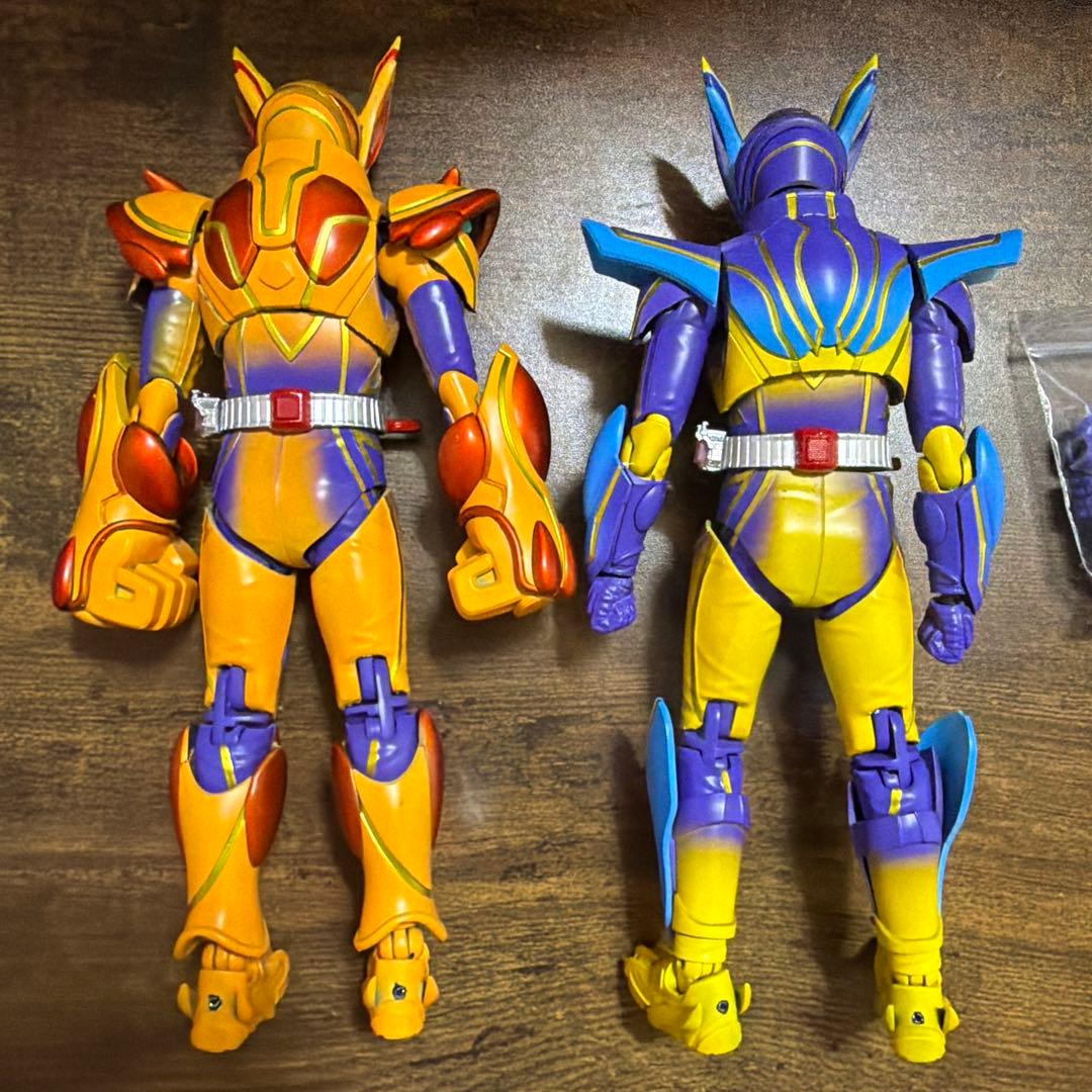 shf規格カスタム仮面ライダーガヴ　マスター&オーバーモード2点セット