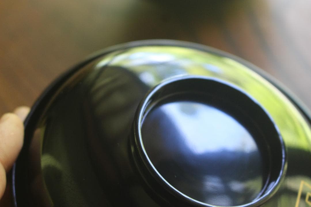 デッドストック！端正な黒漆に極上宝尽くし蒔絵のお椀2点（