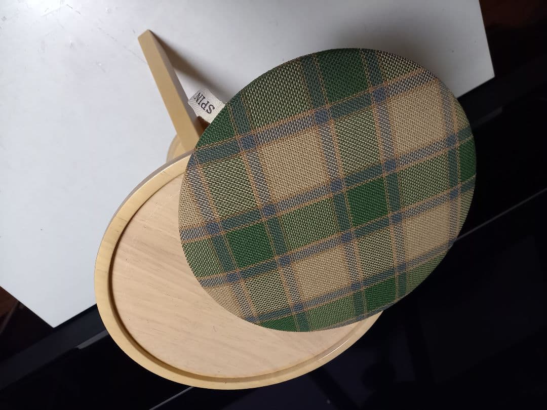 広松木工　スピンスツール　ミルクナチュラル　ウッド　チェック柄　クッション