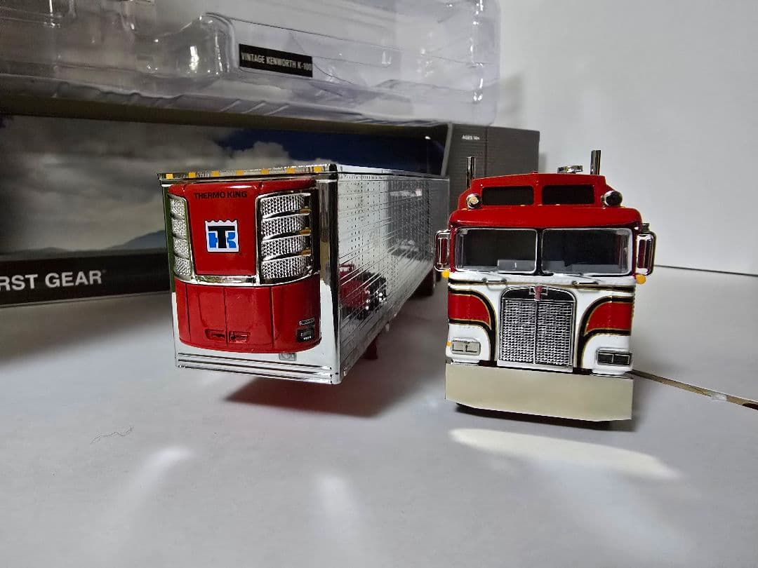 DCP 1/64 KENWORTH K100 カスタム品