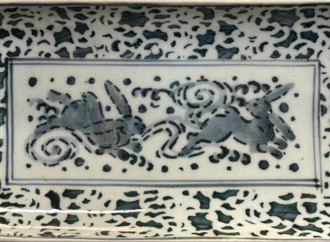 割引❗️【稀少 江戸中期】 古伊万里 染付 紙摺印判 波兎 長皿 （