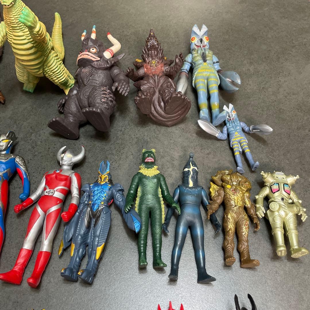 ウルトラマン　フィギュア 怪獣　47体セット　ソフビ