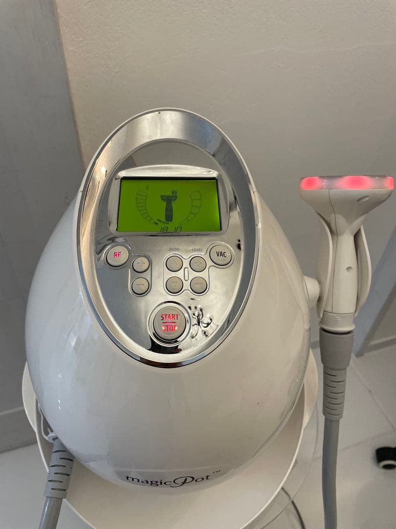 マジックポット美容機 ラジオ波.吸引.LED、3つを合わせた施術が同時に