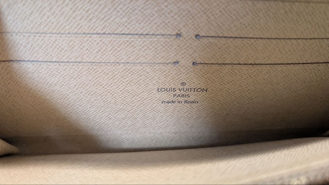 【美品】Louis Vuitton ダミエ・アズール 長財布