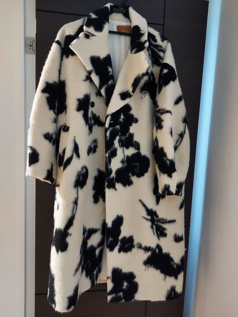AMERI UND SHADOW FLOWER WOOL COAT
