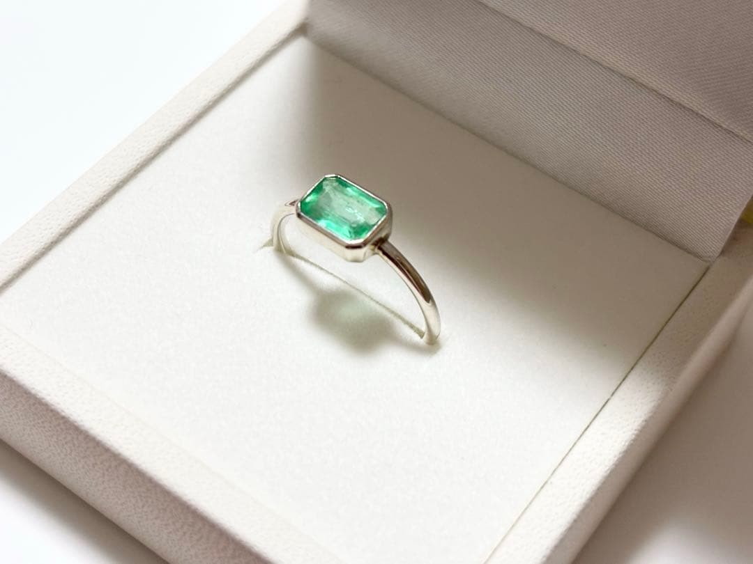 コロンビア産　エメラルド　silver925 リング　12.5号
